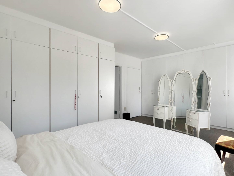 3 Bedroom Property for Sale in Green Point Western Cape